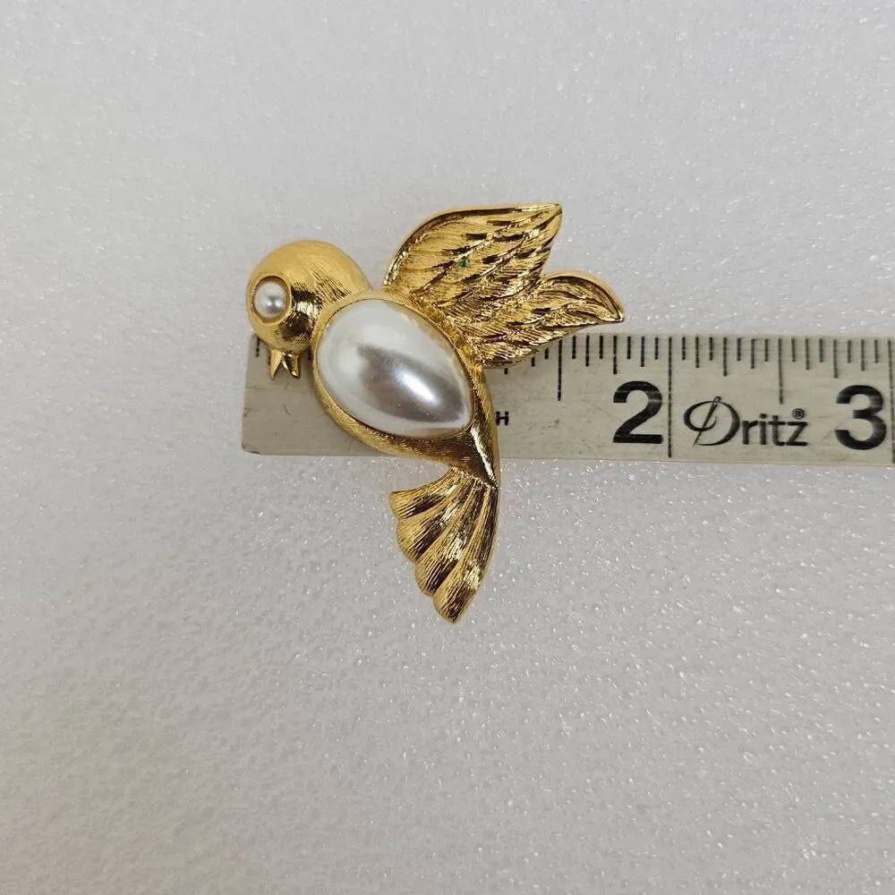 Vintage Napier Bird Brooch Pin Hummingbird Faux Pearl Cabochon Gold‎ Tone Metal